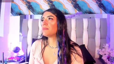 Snapshot of isadiazz chatting on June 2026 04:46:01 AM Isa online show from June 2026 04:46:01 AM