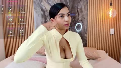 Snapshot of isadora_14 chatting on October 2025 04:49:02 PM ISADORA online show from October 2025 04:49:02 PM