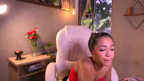 Isa Isabella online show from October 2025 07:55:01 PM