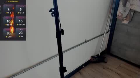 Snapshot of isasanders chatting on October 2025 07:36:02 PM I S A S AN D E R S online show from October 2025 07:36:02 PM