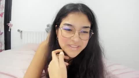 Isa Suarez online show from March 2026 11:00:02 PM