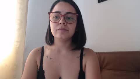 Emma online show from November 2025 04:17:02 PM