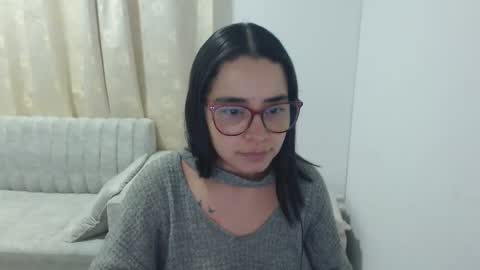 Emma online show from April 2026 03:32:01 AM