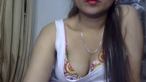 Snapshot of ishika_ishu chatting on December 2025 05:20:01 PM ishika_ishu online show from December 2025 05:20:01 PM