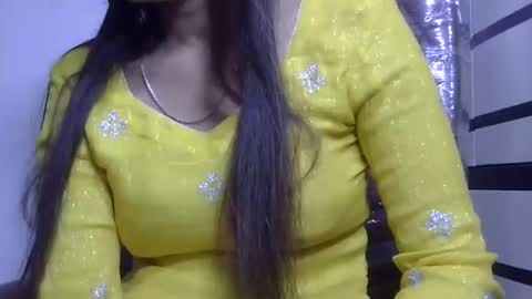 Snapshot of ishika_ishu chatting on February 2026 05:40:02 AM ishika_ishu online show from February 2026 05:40:02 AM