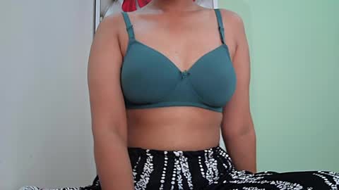 ishika_singh_ online show from July 2026 02:06:02 AM