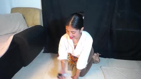 Snapshot of isis_valen chatting on November 2025 11:54:02 AM isis_valen online show from November 2025 11:54:02 AM