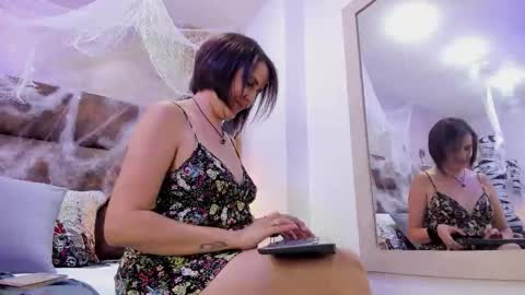 Isis online show from October 2025 11:22:01 AM