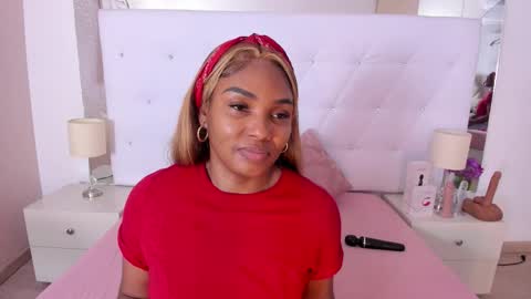 Snapshot of isla_scott chatting on November 2025 11:13:01 AM Vanessa online show from November 2025 11:13:01 AM