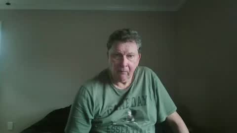 island625103 online show from November 2025 07:04:01 PM