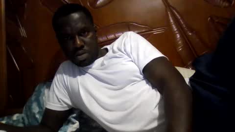 Snapshot of islandbey242 chatting on May 2026 04:29:01 AM islandbey242 online show from May 2026 04:29:01 AM