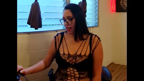 Snapshot of islandmilf777 chatting on March 2025 01:17:02 AM BiancaRose online show from March 2025 01:17:02 AM