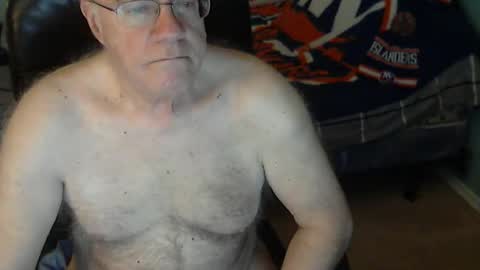 Snapshot of islesman22 chatting on April 2026 09:15:02 AM islesman22 online show from April 2026 09:15:02 AM