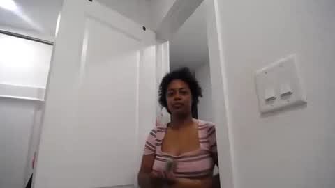 Snapshot of islothonit chatting on July 2026 01:46:02 AM Sharice online show from July 2026 01:46:02 AM