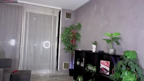 Julyane online show from April 2026 12:37:01 AM