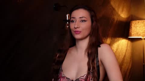 IsoldeBliss online show from February 2025 01:33:01 PM