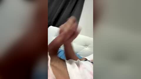 Snapshot of israel1290 chatting on July 2026 07:00:01 AM israel1290 online show from July 2026 07:00:01 AM