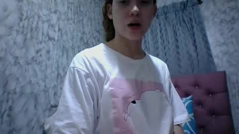 Snapshot of issa30213 chatting on January 2025 12:46:01 AM Issa online show from January 2025 12:46:01 AM