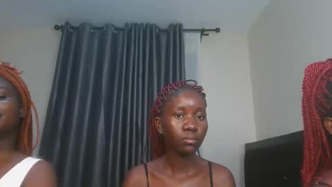 Snapshot of issa_sky1 chatting on December 2025 10:58:02 PM Sky online show from December 2025 10:58:02 PM