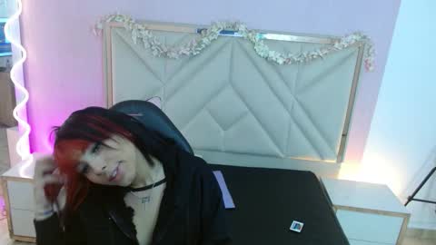 Issa online show from February 2026 03:32:02 AM