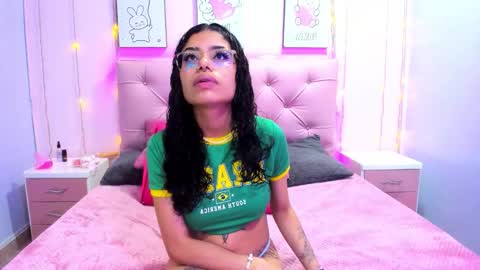 Issa  online show from November 2025 04:02:02 AM