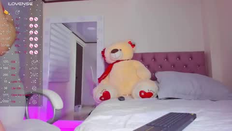 Isa  online show from March 2025 06:32:01 AM