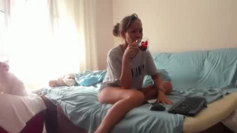 Issabelle online show from June 2026 05:45:01 AM