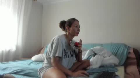 Issabelle online show from July 2026 05:34:01 AM