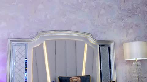 Issadorra online show from February 2025 02:27:01 PM