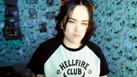 Yiz online show from May 2026 03:26:01 AM