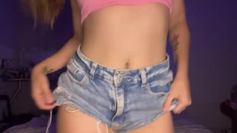 isabella online show from April 2026 06:16:01 PM