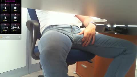 Snapshot of italiansirforyou chatting on September 2025 11:21:01 AM Alex online show from September 2025 11:21:01 AM