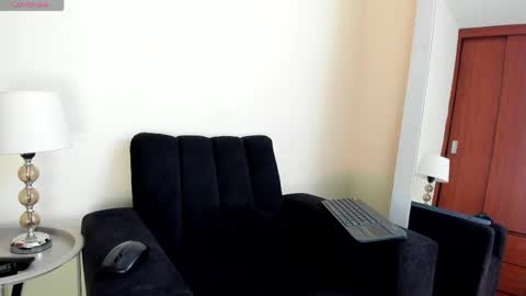 Snapshot of its__angelica_ chatting on April 2026 06:16:02 PM Angelica online show from April 2026 06:16:02 PM