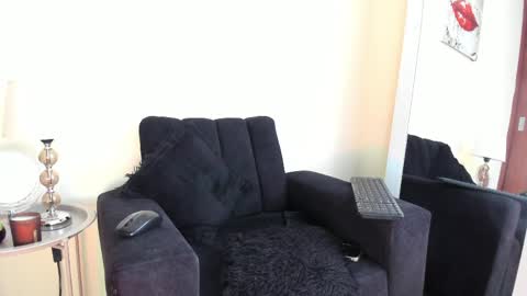 Snapshot of its__angelica_ chatting on May 2026 07:52:02 PM Angelica online show from May 2026 07:52:02 PM