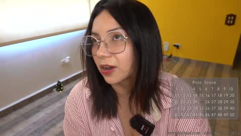 Snapshot of its_jessi chatting on December 2024 07:03:02 PM Jessi online show from December 2024 07:03:02 PM