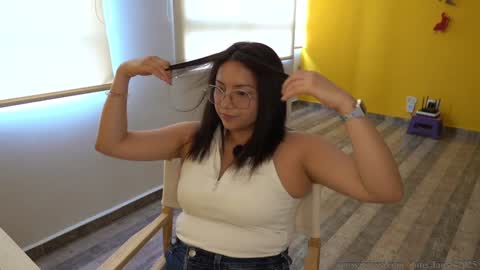 Snapshot of its_jessi chatting on January 2025 07:24:01 PM Jessi online show from January 2025 07:24:01 PM