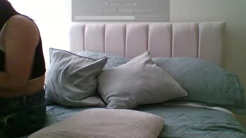 Snapshot of its_jessi chatting on March 2025 08:25:01 PM Jessi online show from March 2025 08:25:01 PM