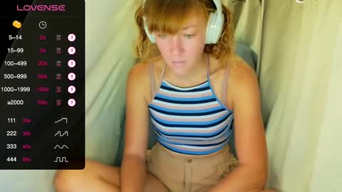 Lily online show from September 2025 08:21:02 PM