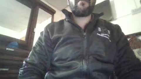 Snapshot of its_me_2323 chatting on February 2025 04:15:01 AM its_me_2323 online show from February 2025 04:15:01 AM