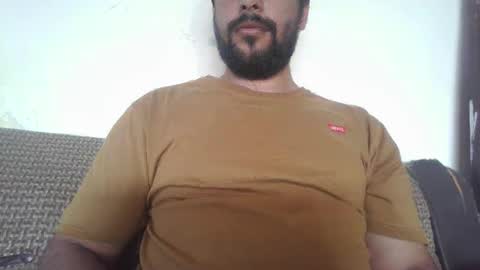 Snapshot of its_me_2323 chatting on October 2025 04:04:01 AM its_me_2323 online show from October 2025 04:04:01 AM