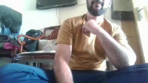 Snapshot of its_me_2323 chatting on October 2025 06:17:01 AM its_me_2323 online show from October 2025 06:17:01 AM