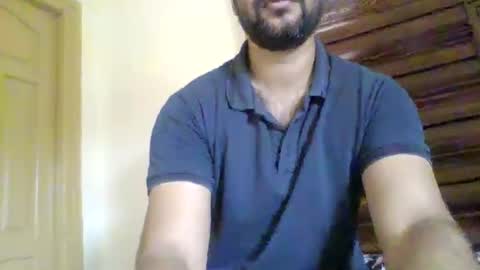 its_me_2323 online show from May 2026 04:30:02 AM