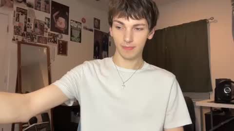 Snapshot of its_rowan chatting on September 2025 02:04:02 AM Rowan online show from September 2025 02:04:02 AM