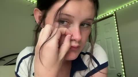 itsKaylaaa online show from June 2026 12:25:01 AM