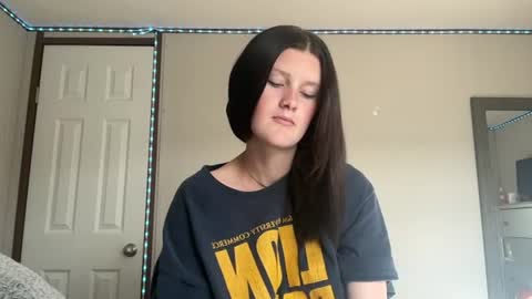 itsKaylaaa online show from July 2026 11:33:01 PM