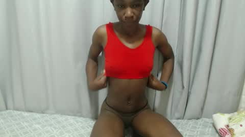 Laynne online show from November 2025 04:37:01 AM