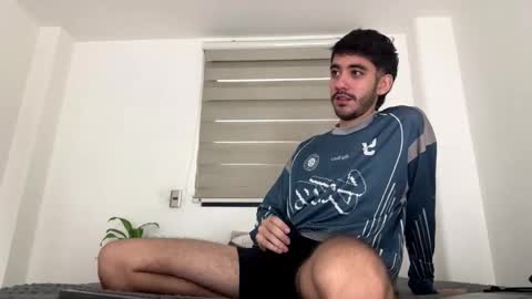 itsmartin_ online show from February 2026 12:20:01 PM