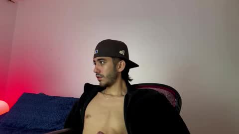 itsmartin_ online show from February 2026 02:30:01 AM