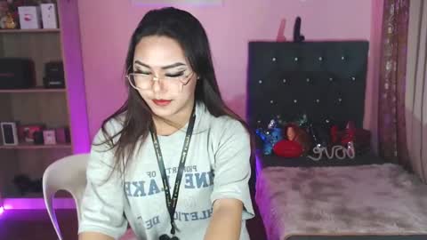 Siana online show from December 2024 10:39:02 AM
