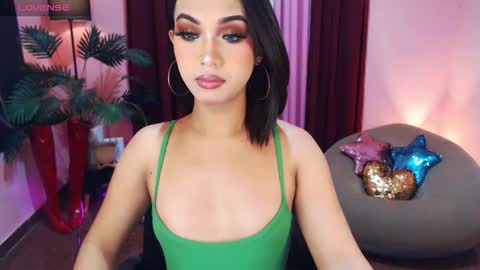 Sofia online show from October 2025 04:51:01 PM